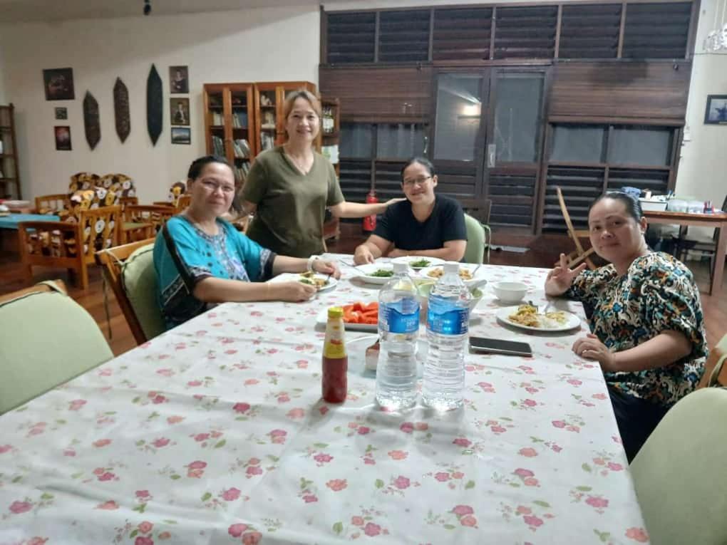 Mulu Tribal Homestay Экстерьер фото