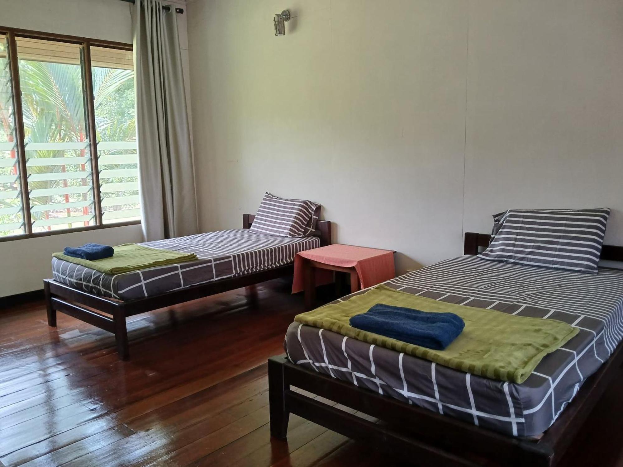 Mulu Tribal Homestay Экстерьер фото