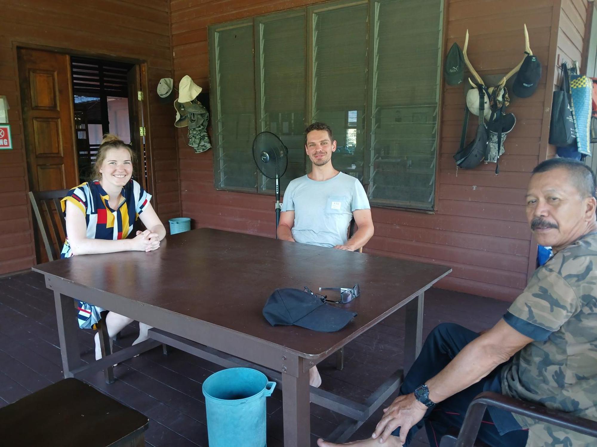 Mulu Tribal Homestay Экстерьер фото